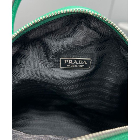Fake Prada Triangle Bag Green Replica Replica Prada Triangle Bag Green