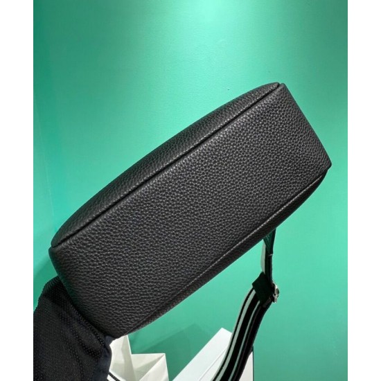 Replica Prada Bag With Shoulder Strap Black Replica Prada Bag With Shoulder Strap Black