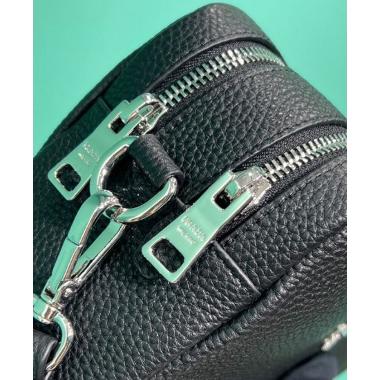 Replica Prada Bag With Shoulder Strap Black Replica Prada Bag With Shoulder Strap Black