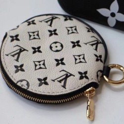 Replica Louis Vuitton LV Crafty Trio Pouch M69516