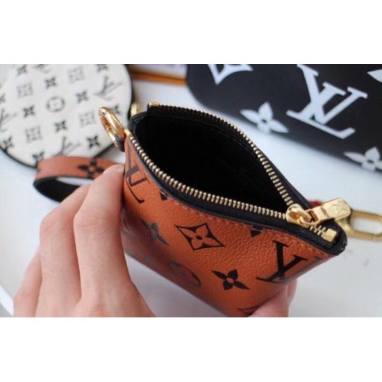Replica Louis Vuitton LV Crafty Trio Pouch M69516