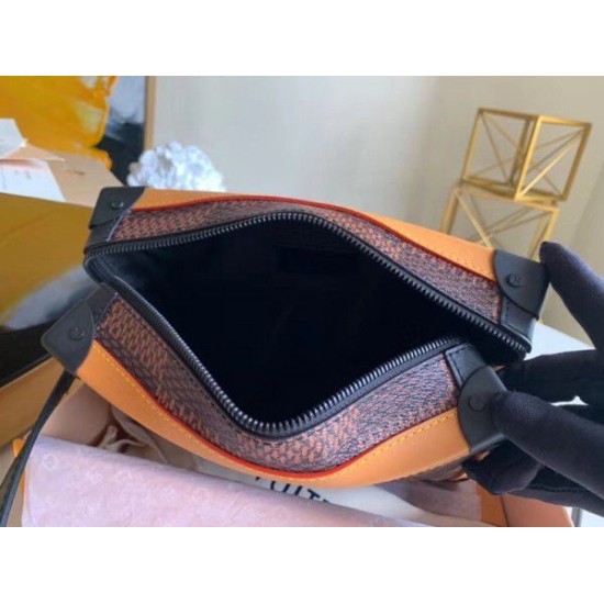 Replica Louis Vuitton LV2 Soft Trunk Messenger Bag N40381