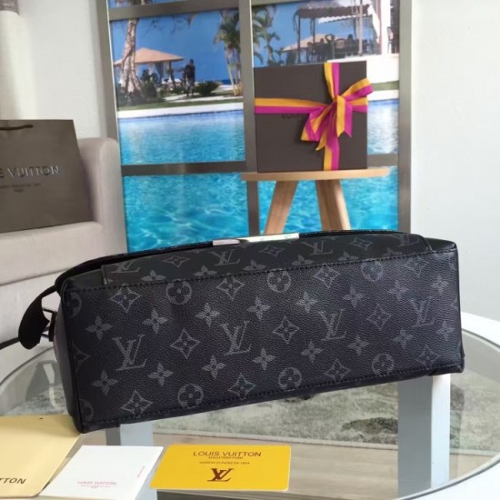 Replica Louis Vuitton Messenger MM Explorer Monogram Eclipse M40539 Fake Louis Vuitton Messenger MM Explorer Monogram Eclipse M40539 Replica