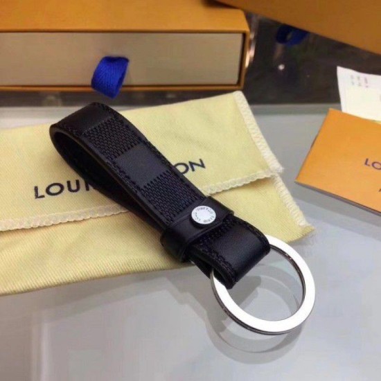 Replica Louis Vuitton Dragonne Key Holder Damier Infini M62710