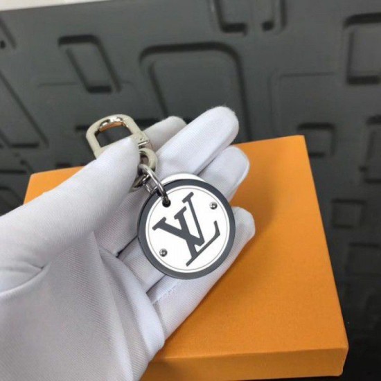 Fake Louis Vuitton Cut Circle Key Holder M67362 Replica