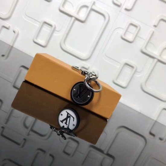 Fake Louis Vuitton Cut Circle Key Holder M67362 Replica