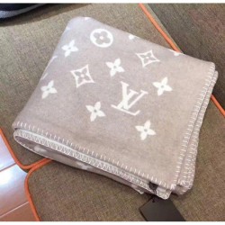 Replica Louis Vuitton Neo Monogram Blanket M70440 Replica Louis Vuitton Neo Monogram Blanket M70440