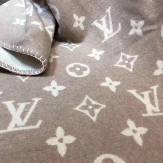 Replica Louis Vuitton Neo Monogram Blanket M70440