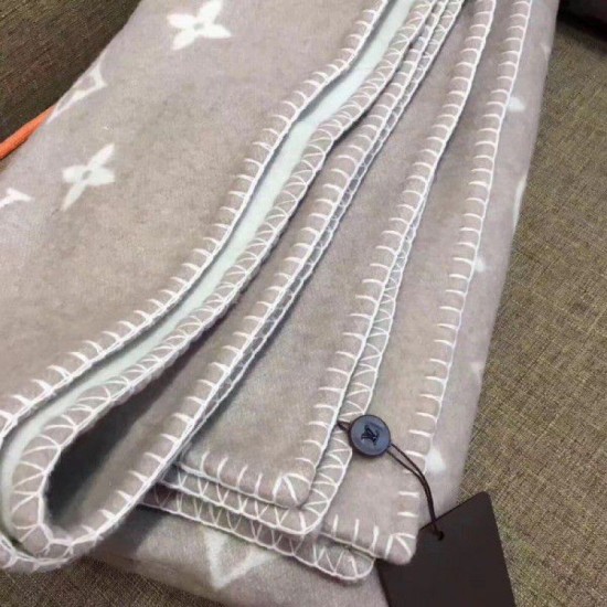 Replica Louis Vuitton Neo Monogram Blanket M70440