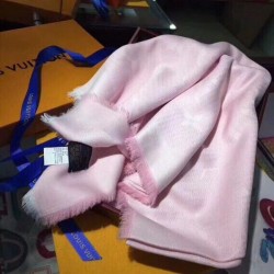 Replica Louis Vuitton Beyond Monogram Shawl M71385