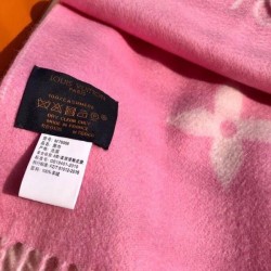 Replica Louis Vuitton Pink Reykjavik Scarf M76066