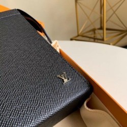 Replica Louis Vuitton Pochette Voyage Taiga Leather M30450