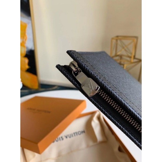 Replica Louis Vuitton Pochette Voyage Taiga Leather M30450