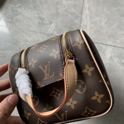 Replica Louis Vuitton Dopp Kit Toilet Pouch Monogram Canvas M44494