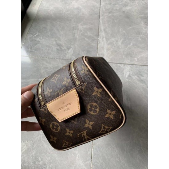 Replica Louis Vuitton Dopp Kit Toilet Pouch Monogram Canvas M44494