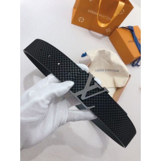 Replica Louis Vuitton LV Initiales 40MM Reversible Belt Suede M6875P