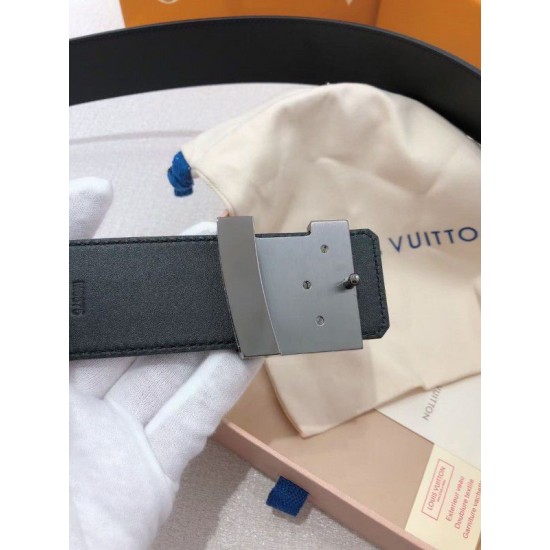 Replica Louis Vuitton LV Initiales 40MM Reversible Belt Suede M6875P