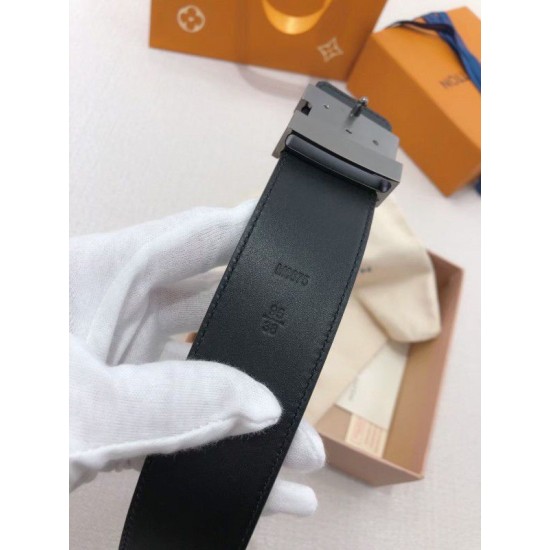 Replica Louis Vuitton LV Initiales 40MM Reversible Belt Suede M6875P