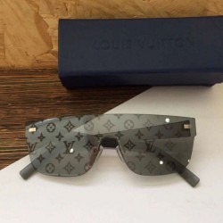 Replica Louis Vuitton  Black City Mask Monogram Sunglasses Z0993U