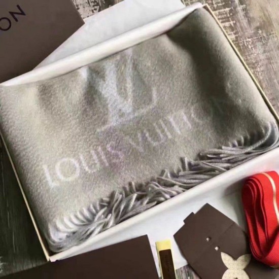 Replica Louis Vuitton  Grey Reykjavik Scarf M70462