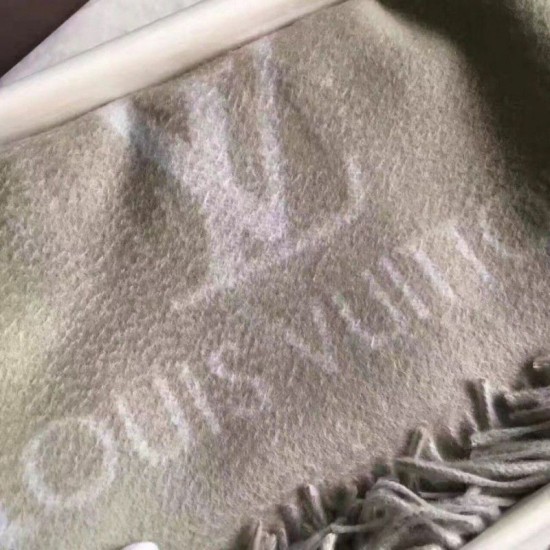 Replica Louis Vuitton  Grey Reykjavik Scarf M70462
