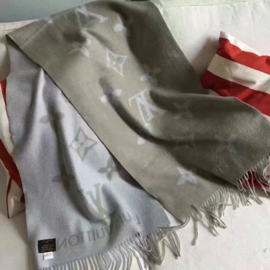 Replica Louis Vuitton  Grey Reykjavik Scarf M70462
