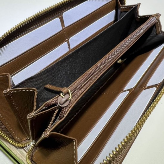 Fake Gucci Zip around wallet with Interlocking G 673003 Brown Replica Replica Gucci Zip around wallet with Interlocking G 673003 Brown