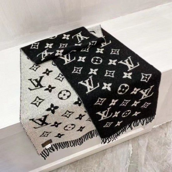 Replica Louis Vuitton Black Daily LV Scarf M76701