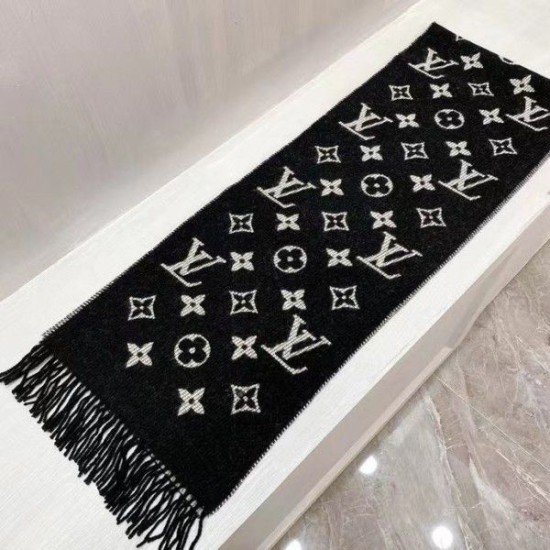 Replica Louis Vuitton Black Daily LV Scarf M76701