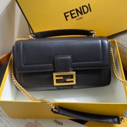 Fake Baguette Chain 8BR7835 Bag Black Replica Replica Baguette Chain 8BR7835 Bag Black