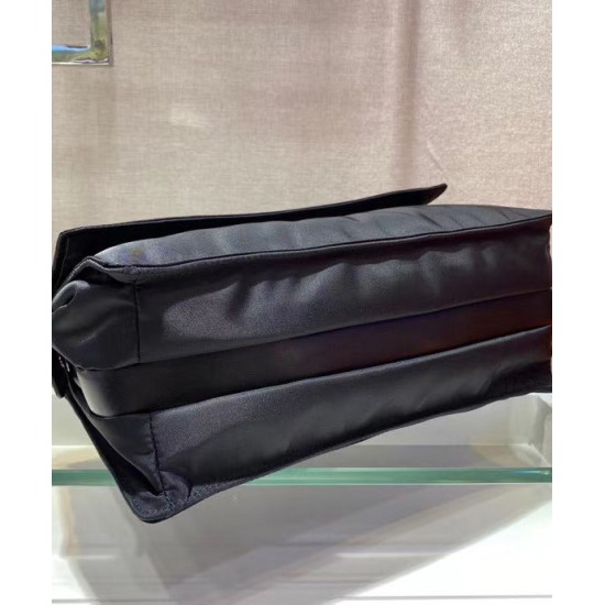Fake Prada Medium padded nylon shoulder bag 1BD255 Black Replica Fake Prada Medium padded nylon shoulder bag 1BD255 Black Replica