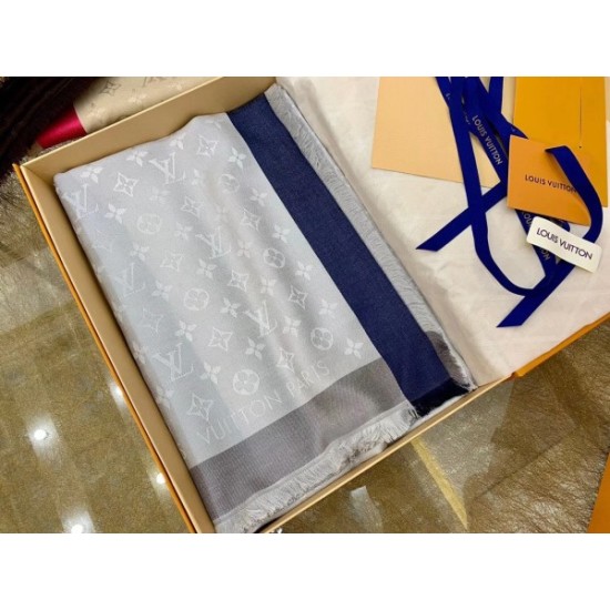 Replica Louis Vuitton On The Edge Monogram Shawl M76372