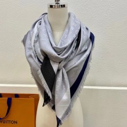 Replica Louis Vuitton On The Edge Monogram Shawl M76372 Replica Louis Vuitton On The Edge Monogram Shawl M76372