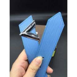 Replica Louis Vuitton  Essential V 30mm Epi Leather Belt M9024W
