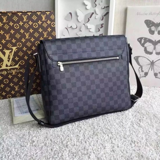 Fake Louis Vuitton District MM Damier Graphite N41272 Replica Replica Louis Vuitton District MM Damier Graphite N41272