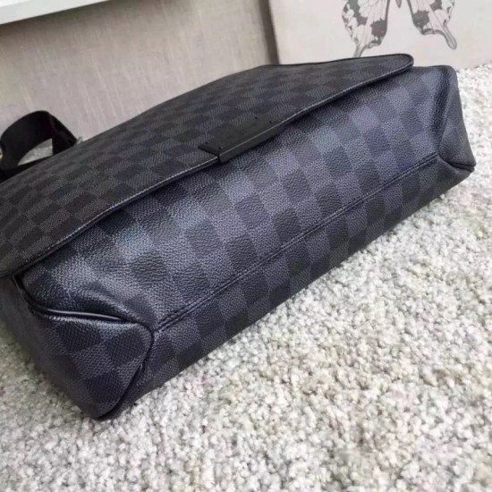 Fake Louis Vuitton District MM Damier Graphite N41272 Replica Replica Louis Vuitton District MM Damier Graphite N41272