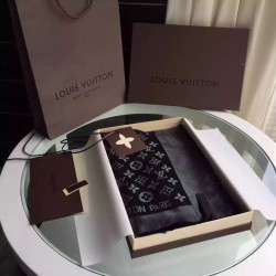 Replica Louis Vuitton  Black Monogram Shine Shawl M72252