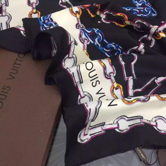 Fake Louis Vuitton  Chain Square MP1693 Replica