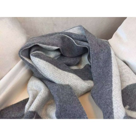 Fake Louis Vuitton  Grey Cardiff Scarf M74205 Replica