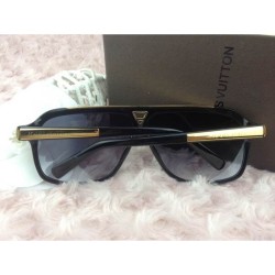 Fake Louis Vuitton  Evidence Sunglasses Z0350W Replica