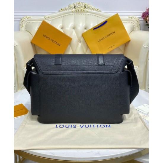 Replica Louis Vuitton Christopher Messenger M58476 Black