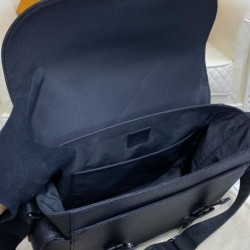Replica Louis Vuitton Christopher Messenger M58476 Black
