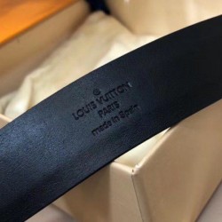 Replica Louis Vuitton LV Essential 30mm Belt M0240W