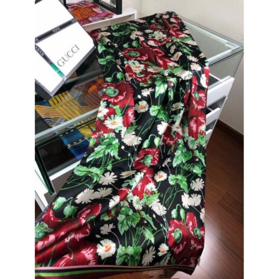 Replica Gucci Silk scarf with Flora Print 65 x 185cm Black
