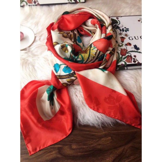 Fake Gucci GG Silk Scarf 140 x 140 Red Replica