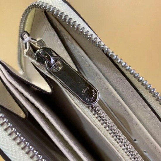 Replica Louis Vuitton Zippy Wallet Mahina Leather M61869