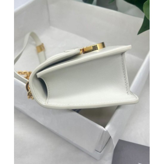 Replica Christian Dior 30 Montaigne East-West Bag With Chain Cream Fake Christian Dior 30 Montaigne East-West Bag With Chain Cream Replica
