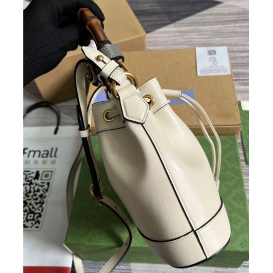 Replica Gucci Diana Mini Bucket Bag 724667 White Replica Gucci Diana Mini Bucket Bag 724667 White