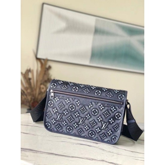 Replica Louis Vuitton Archy Messenger MM Bag In Monogram Calfskin M21358