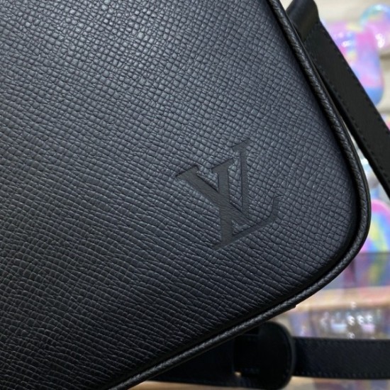 Fake Louis Vuitton Porte-Documents Business In Taiga Leather M33441 Replica Replica Louis Vuitton Porte-Documents Business In Taiga Leather M33441